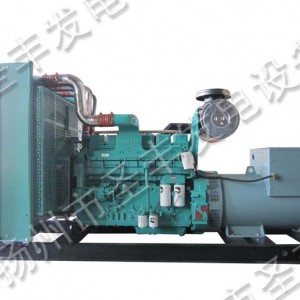 重慶康明斯動力配套600kw柴油發(fā)電機(jī)組KTAA19-G7