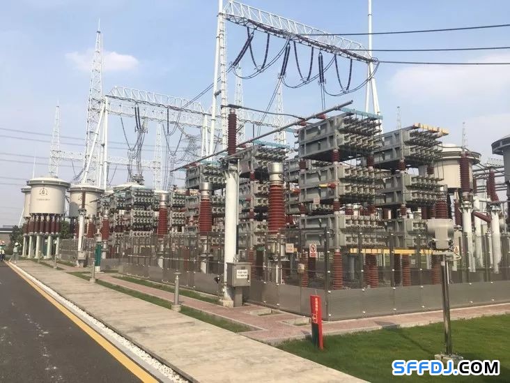 特高壓電網(wǎng)：直流電和交流電的和諧樂(lè)章