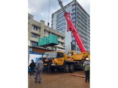 500 千瓦集裝箱柴油發(fā)電機(jī)組中選擇濰柴動(dòng)力柴油機(jī)配套悅成無(wú)刷發(fā)電機(jī)