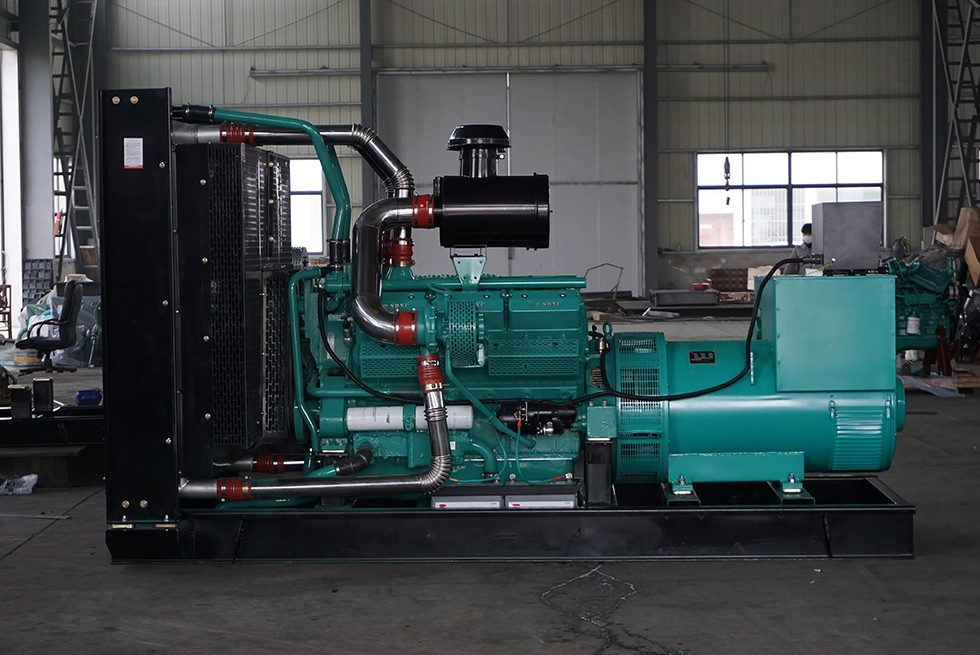 SD12V135AZD申動(dòng)300KW柴油發(fā)電機(jī)組報(bào)價(jià)