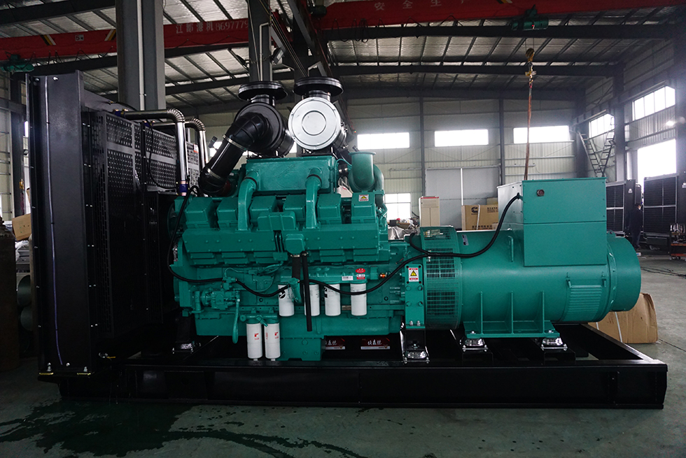 KTA38-G2重慶康明斯動(dòng)力配套700KW柴油發(fā)電機(jī)組報(bào)價(jià)