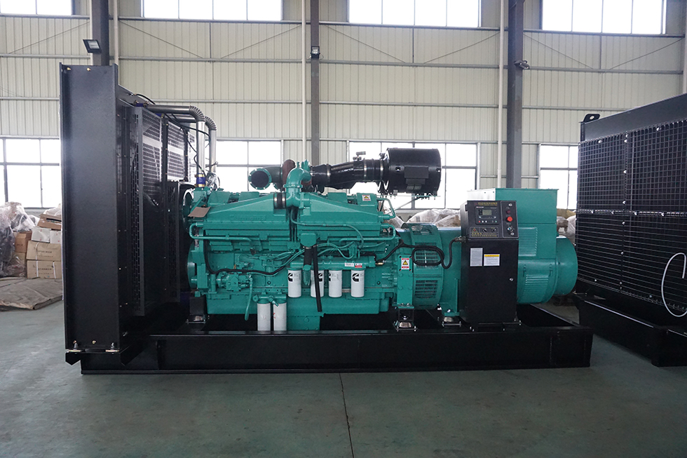 KTA38-G9重慶康明斯動力配套1000KW柴油發(fā)電機組報價