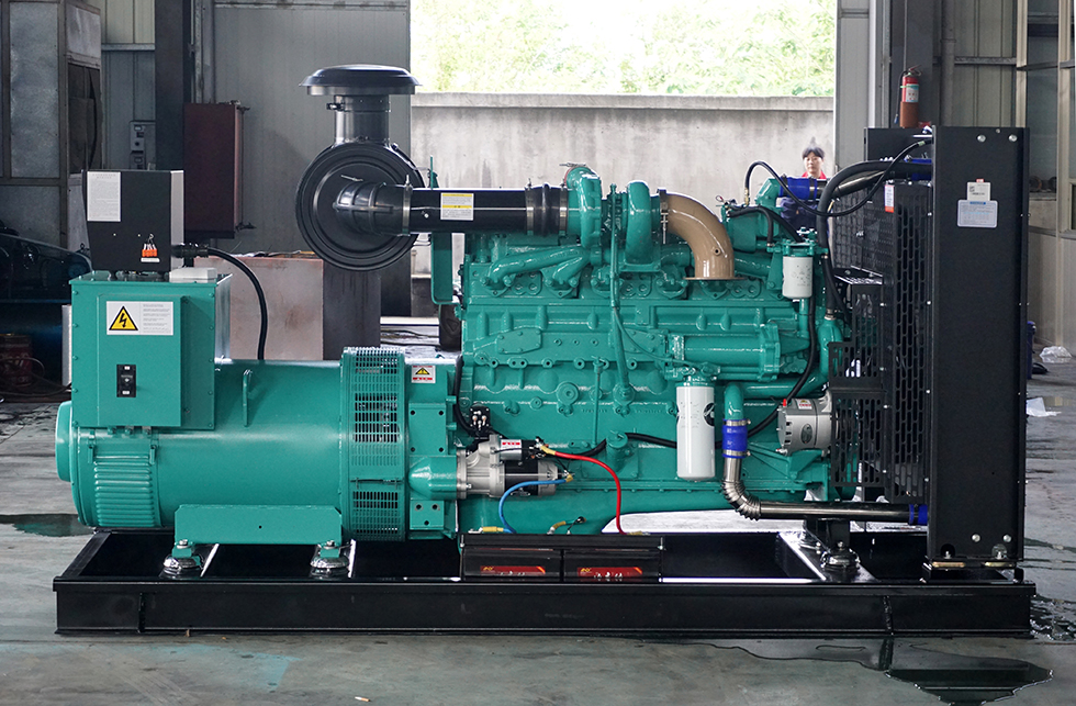 NT855-GA重慶康明斯動力配套200KW柴油發(fā)電機組報價